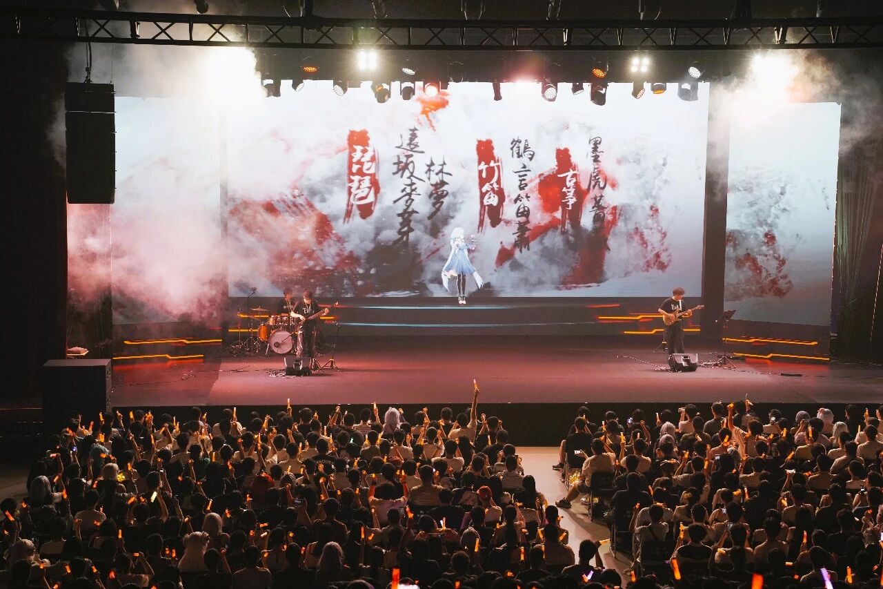 43.89万人次再创新高!第23届ChinaJoy圆满落幕:感谢有你,共赴这场“与AI同游”的盛夏之约 https://cms3.chinajoy.net/157/upload/resources/image/103609.jpg?token=Bearer eyJhbGciOiJIUzUxMiJ9.eyJpc3MiOiJlY2hpc2FuIiwic3ViIjoie1wiY2xpZW50XCI6XCJXRUJcIixcInR5cGVcIjpcIlVTRVJcIixcIm5hbWVcIjpcInVzZXIyX2FwaVwiLFwic2lnbmF0dXJlXCI6bnVsbCxcImV4cGlyZXNfaW5cIjoxODAwMDAwMH0iLCJpYXQiOjE3ODU4MzQ1ODEsImV4cCI6MTc4NTg1MjU4MX0.HoThmgOAUMt0EpWerAm8NYzl6DOy1GtDxDIOGVxXjea3HVMpGDIiP16BBotix2abTm3MiXT5hcOKdUHNC1Lp7g